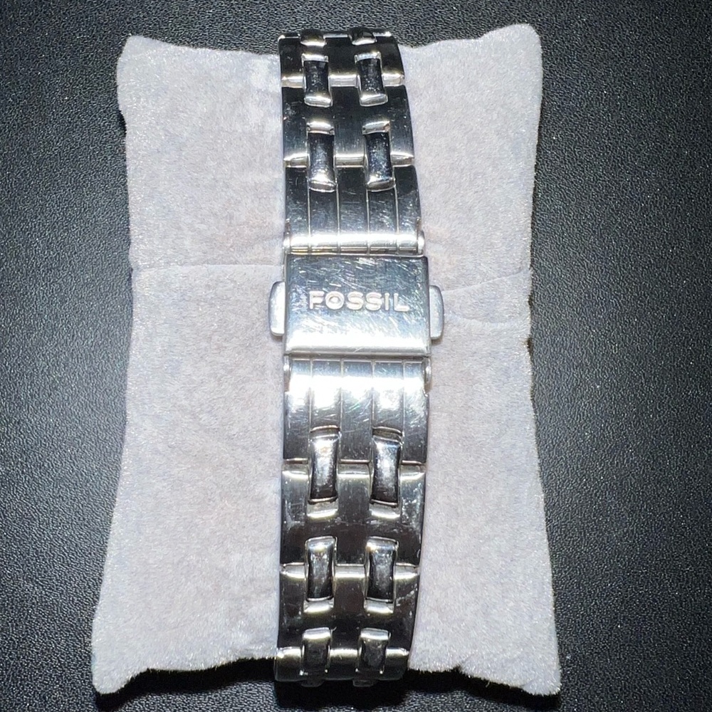 Fossil Watch with mother of pearl face - Picture 2 of 9